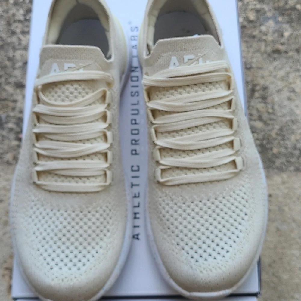 Athletic Propulsion Labs Shoes - Picture 7 of 8